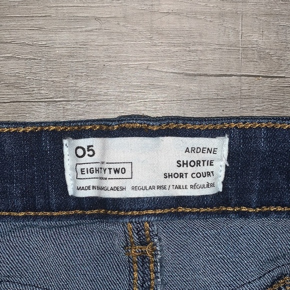 Three Pairs of Ardene Shorts (Size 5) - Picture 6 of 8